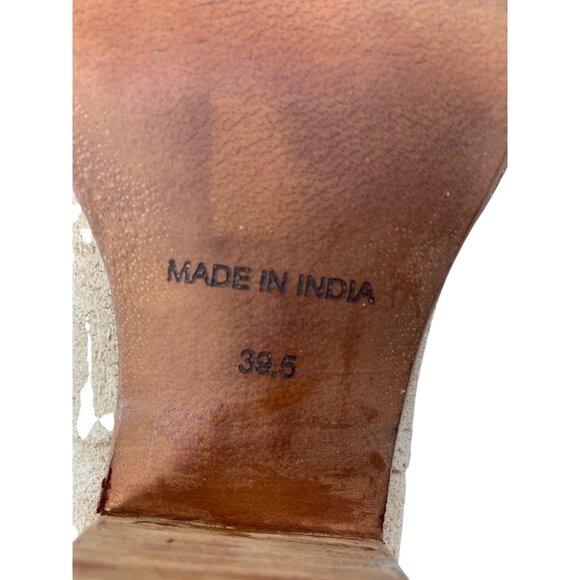 Free People Beige Suede Pointed-Toe Ankle Booties Size 39.5 EU 9/9.5 US Womens - Picture 13 of 13